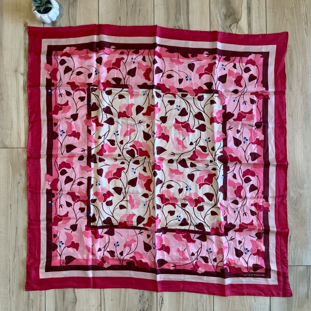 Kate Spade Nauveau Bloom Square Silk Scarf NWT 100% Silk - Picture 5 of 6